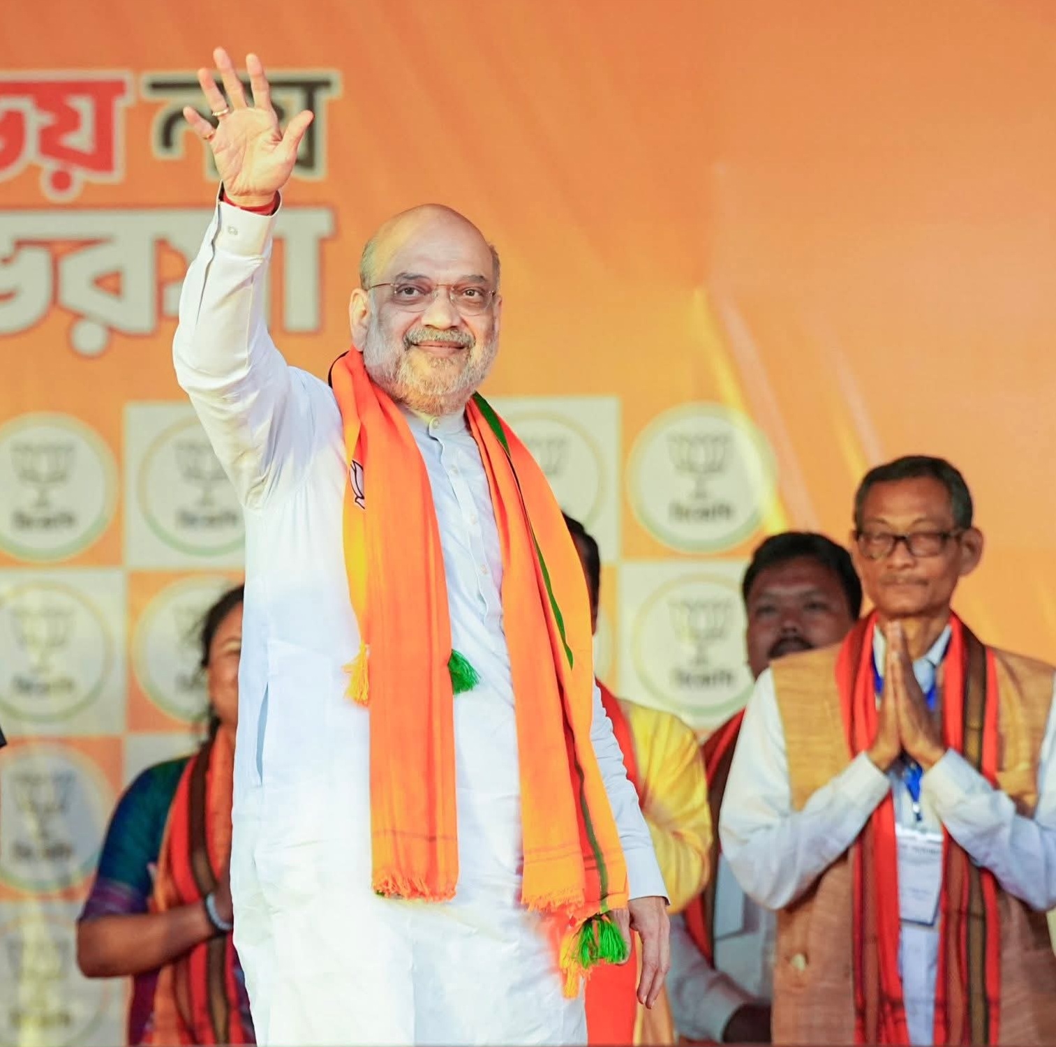 পশ্চিমবঙ্গে টানা সাত দিন থাকবেন শাহ! দ্বিতীয় দফার দায়িত্বপ্রাপ্ত নেতাদের নিয়ে গভীর রাতে হল বৈঠক