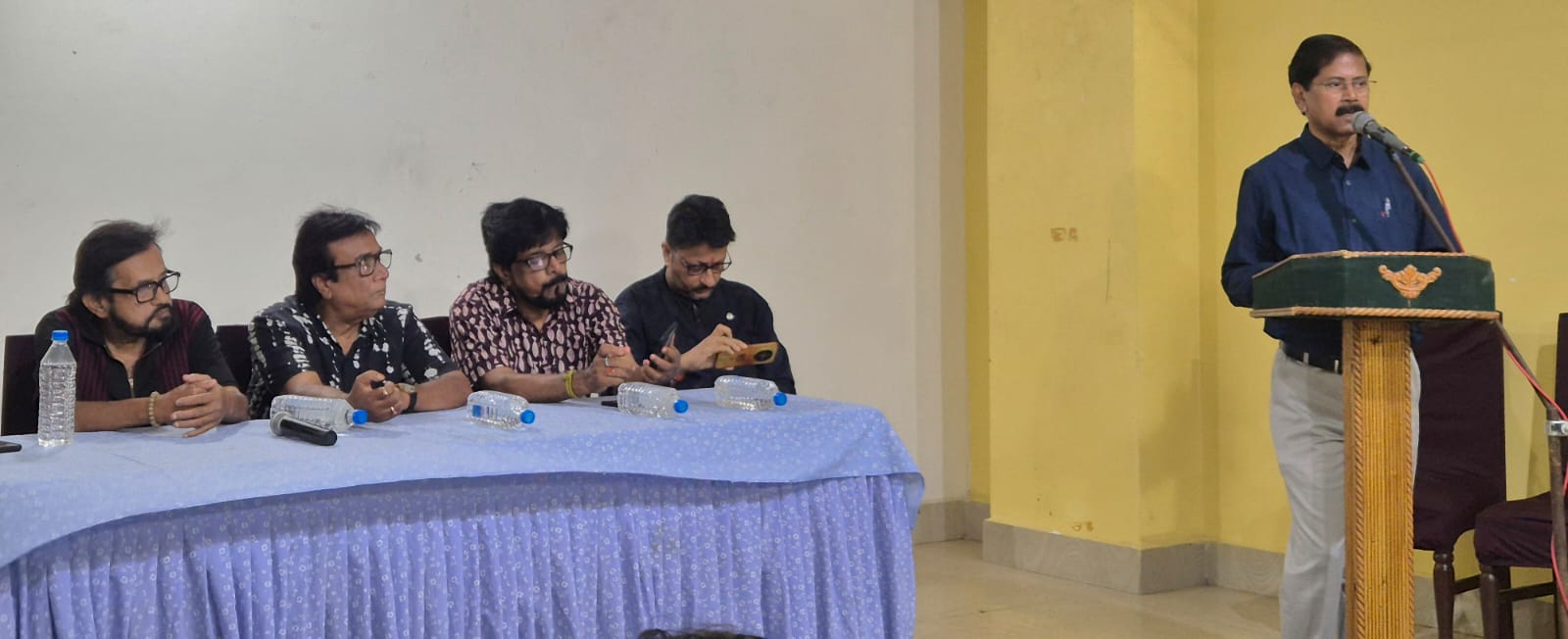 ঐক্যবদ্ধ করতে পারেন নি আয়োজকরা, সতেরো-উনিশ দুই দিনই মিছিল হচ্ছে শহরে