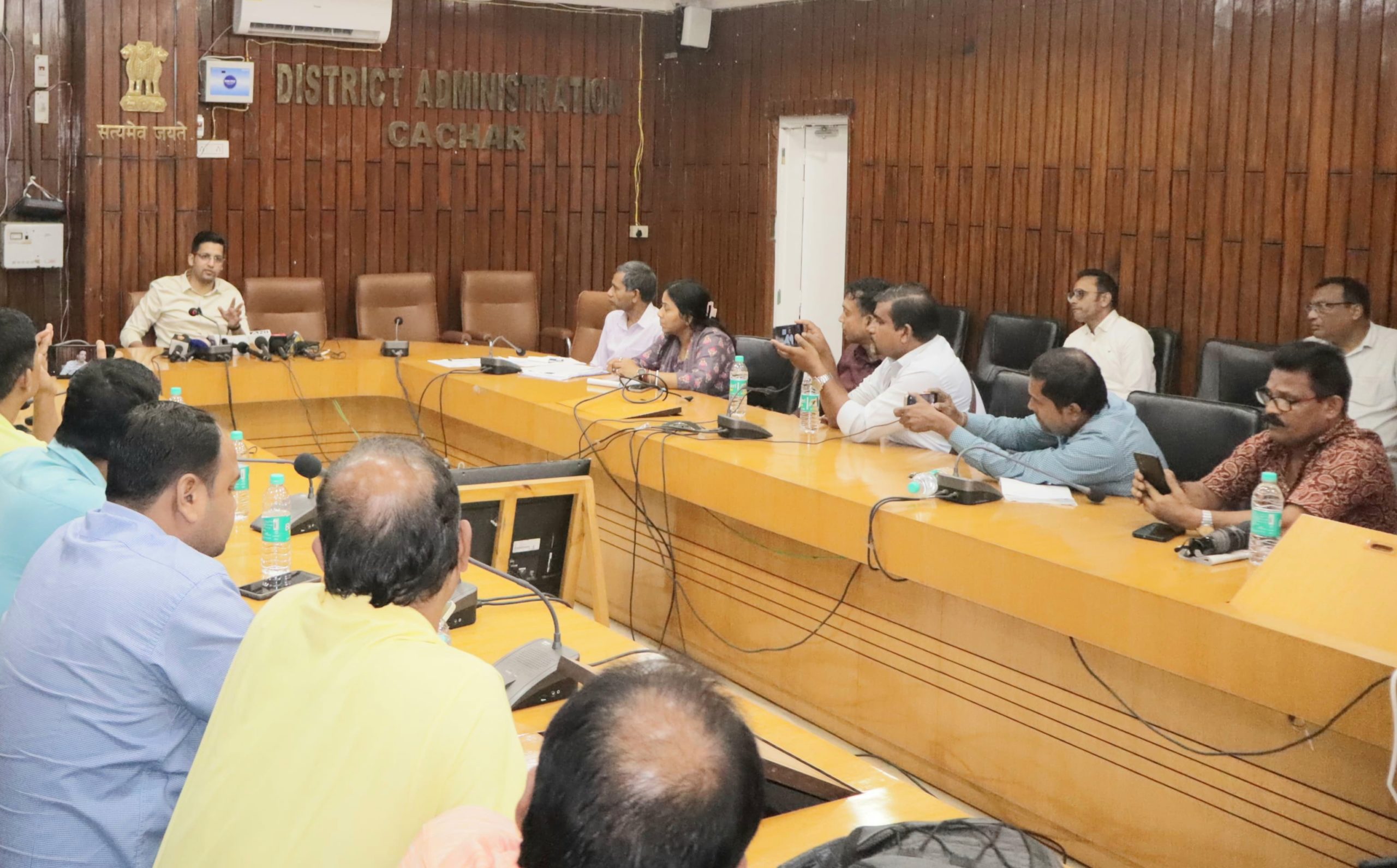 শিলচরে ইসিআই প্রোটোকল ও সামগ্রিক ব্যবস্থাপনার রূপরেখা তুলে ধরলেন জেলা নির্বাচন আধিকারিক