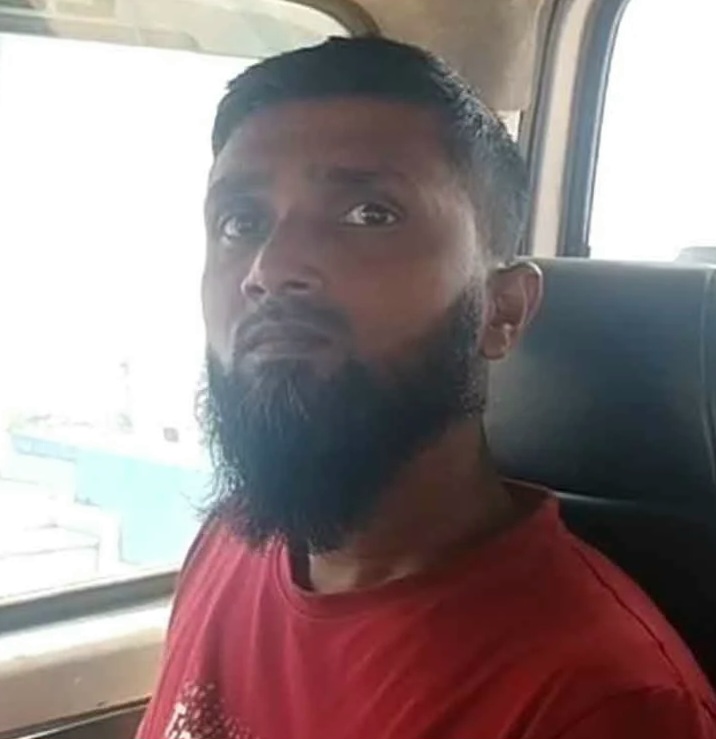 ভোটগণনার আগের রাতে স্বরূপনগরে ৯ লক্ষ বাংলাদেশি টাকাসহ যুবক গ্রেপ্তার, চক্রান্তের ইঙ্গিত?
