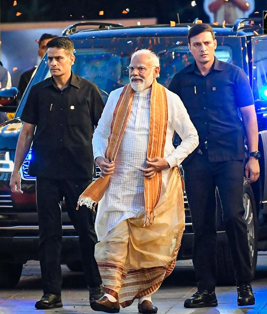 রবীন্দ্রজয়ন্তীতেই নতুন মন্ত্রিসভার শপথের প্রস্তুতি, বঙ্গজয়ের পর ‘ষোলোআনা বাঙালি’ বিজেপি!