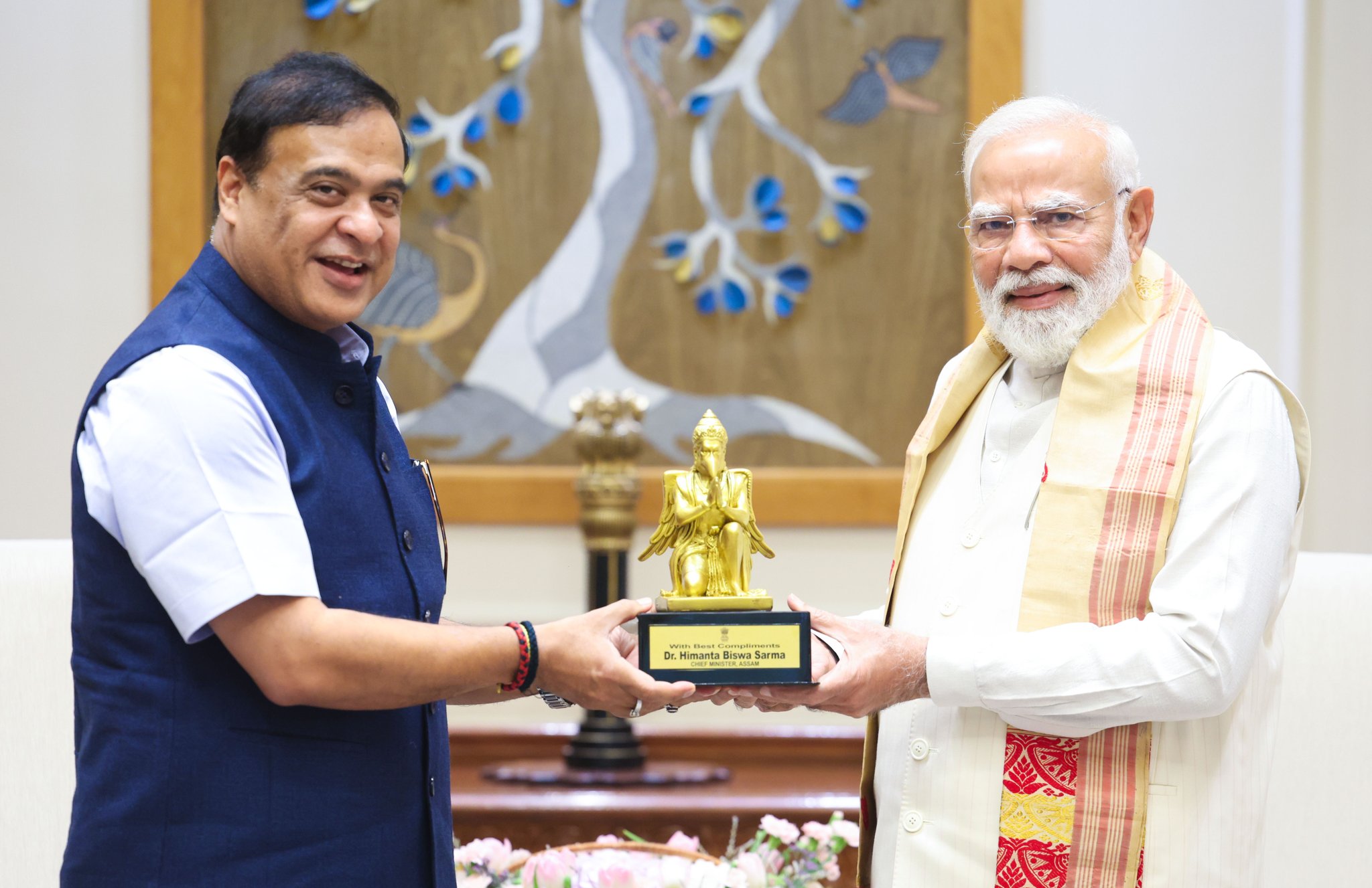 নতুন দিল্লিতে প্রধানমন্ত্রী নরেন্দ্র মোদীর সঙ্গে সাক্ষাৎ করেন অসমের মুখ্যমন্ত্রী ড.হিমন্তবিশ্ব শর্মা।