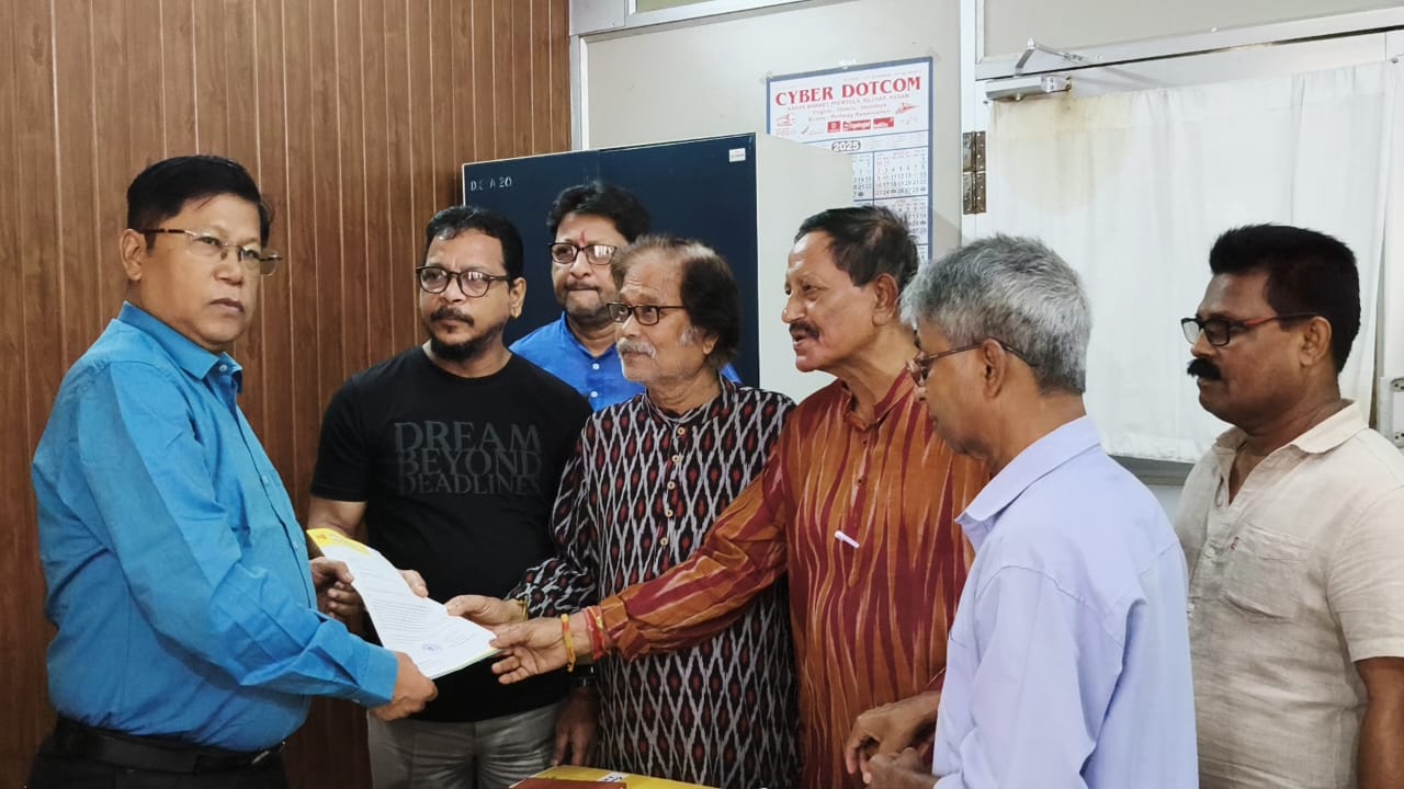শিলচর জেলা গ্রন্থাগার হল ‘রবীন্দ্র শতবার্ষিকী প্রেক্ষাগৃহ’ নামকরণ ও দ্রুত চালুর দাবিতে মুখ্যমন্ত্রীর হস্তক্ষেপ চাইল সম্মিলিত সাংস্কৃতিক মঞ্চ