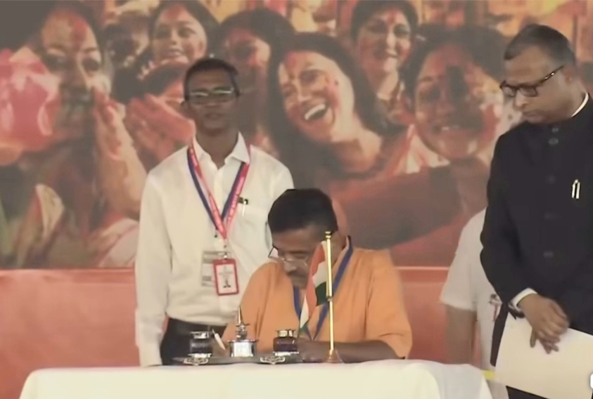শপথ নিয়েই শ্যামাপ্রসাদের বাড়িতে শুভেন্দু, ২০ জুন ‘পশ্চিমবঙ্গ দিবস’ পালনের প্রস্তাব 