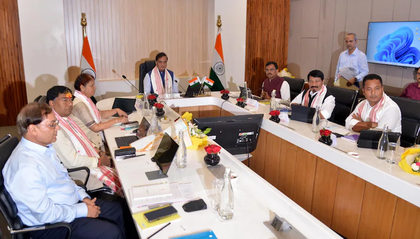 পরিবেশ রক্ষায় কড়া পদক্ষেপ: ১৫-২০ বছরের পুরনো গাড়ি নিষিদ্ধ করছে অসম সরকার, সরকারি জ্বালানি ব্যবহার কমবে ২০ শতাংশ