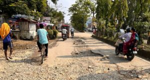 শিলচরের রাস্তা ৩০ জুনের মধ্যে সারানোর আশ্বাস জেলা কমিশনারের