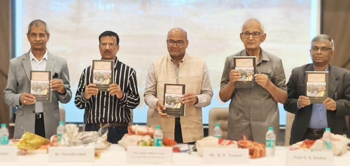কর্মে নিষ্ঠাবান, সেবায় অক্লান্ত, সংস্কৃতির পৃষ্ঠপোষক: শিলচরে উদযাপিত হলো ঈশ্বরলাল উবাদিয়ার জীবন ও গ্রন্থের জয়যাত্রা