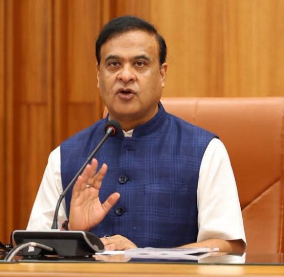 অসমে মুগা সিল্কের বর্জ্য থেকে উচ্চমূল্যের সুতো তৈরির নতুন মিশন