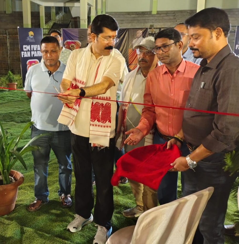 ডিএসএ স্টেডিয়ামে বিশ্বকাপের উন্মাদনা, মুখ্যমন্ত্রীর ফিফা ফ্যান পার্কে উপচে পড়া ভিড়