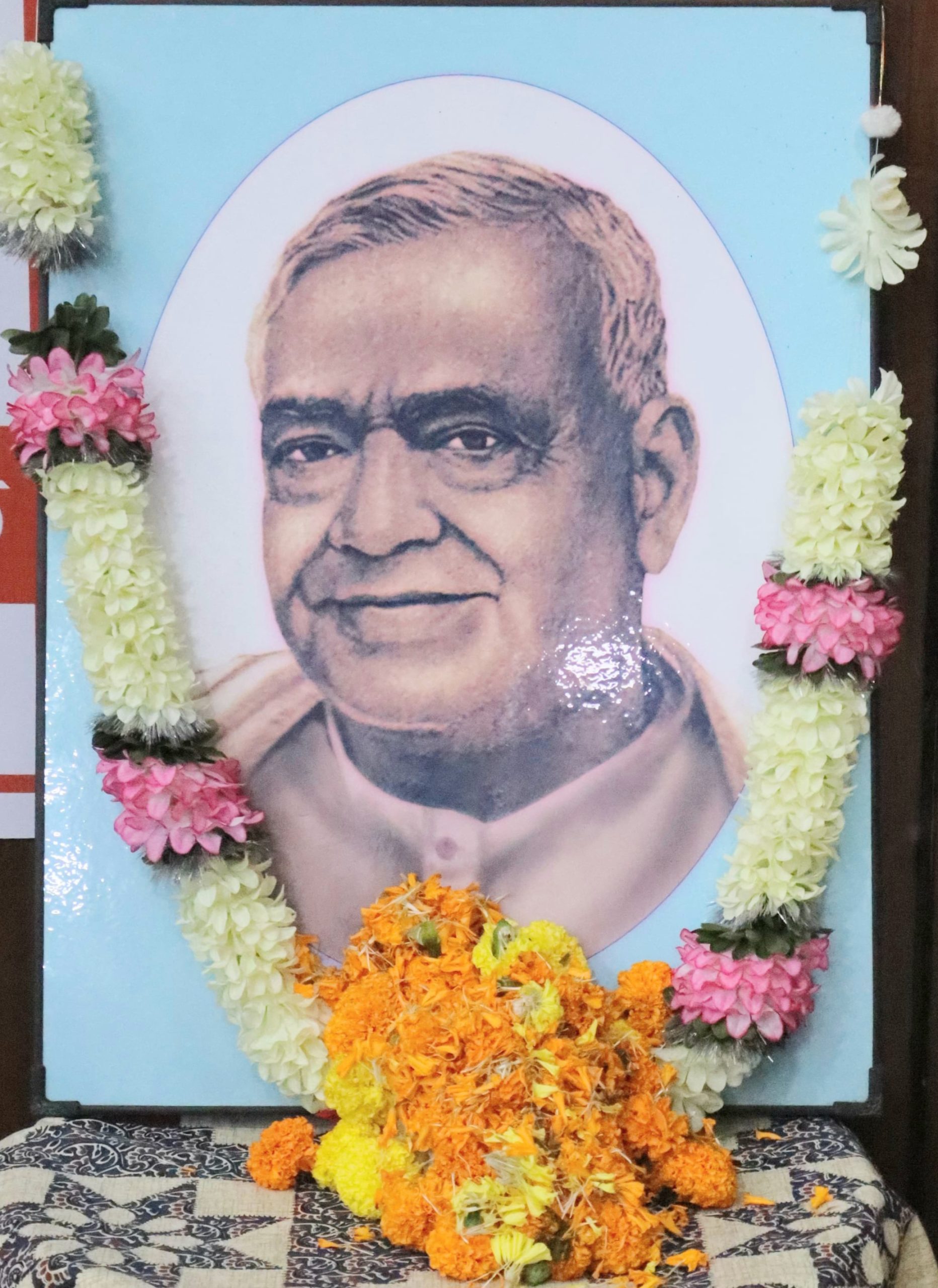 দেশাত্মবোধক গানে মুখরিত শিলচর, দেশভক্তি দিবসে আবেগঘন শ্রদ্ধার্ঘ্য দেশভক্ত তরুণ রাম ফুকনকে