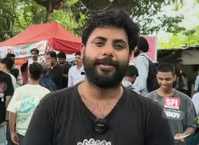 সংসদ অভিযান ঘিরে উত্তাপ, শুক্রবার দেশজুড়ে ছাত্র ধর্মঘট ডাকল এসএফআই