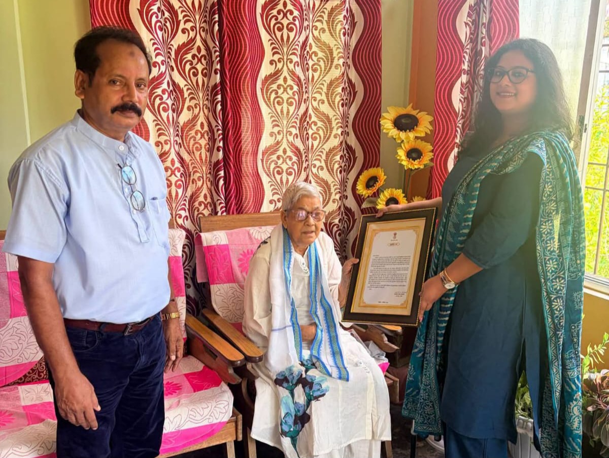 ৬৫তম শিক্ষক দিবসে কাছাড়ের প্রবীণ শিক্ষকদের সম্মাননা, কয়েক দশকের শিক্ষকতাকে কুর্নিশ জেলা প্রশাসনের